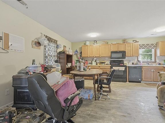 5th image of 791 Falconbridge Rd
