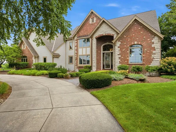 7520 S Kensington WAY, Franklin, WI 53132