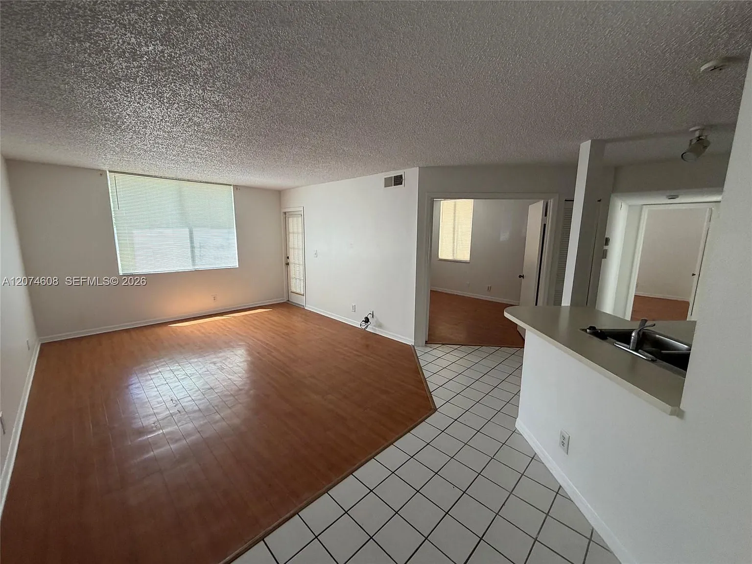 Windward Lakes Condo — Photo 4