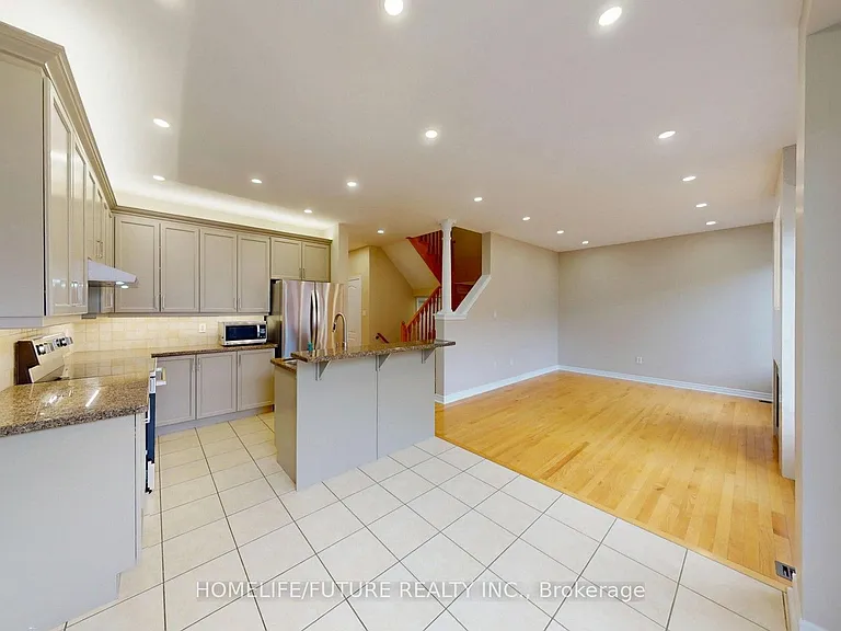 15 Ada Gdns — Photo 12