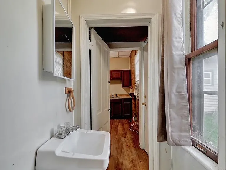 2411 Q St #2 — Photo 6