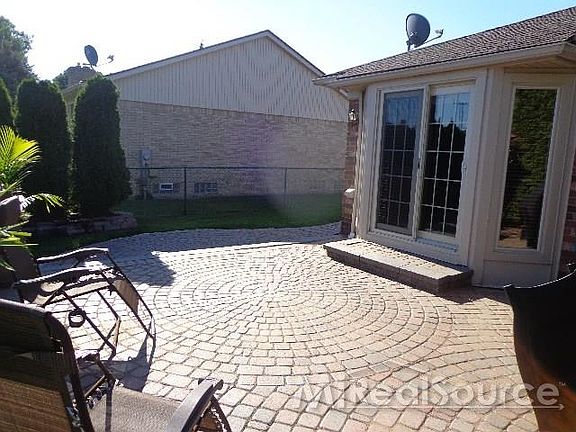 3rd image of 14367 Bangor Dr