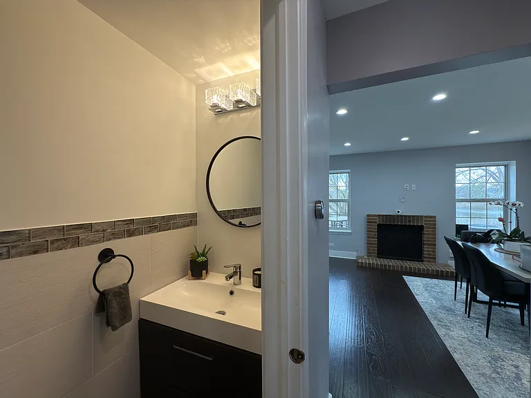 917 Carlisle Ave — Photo 7