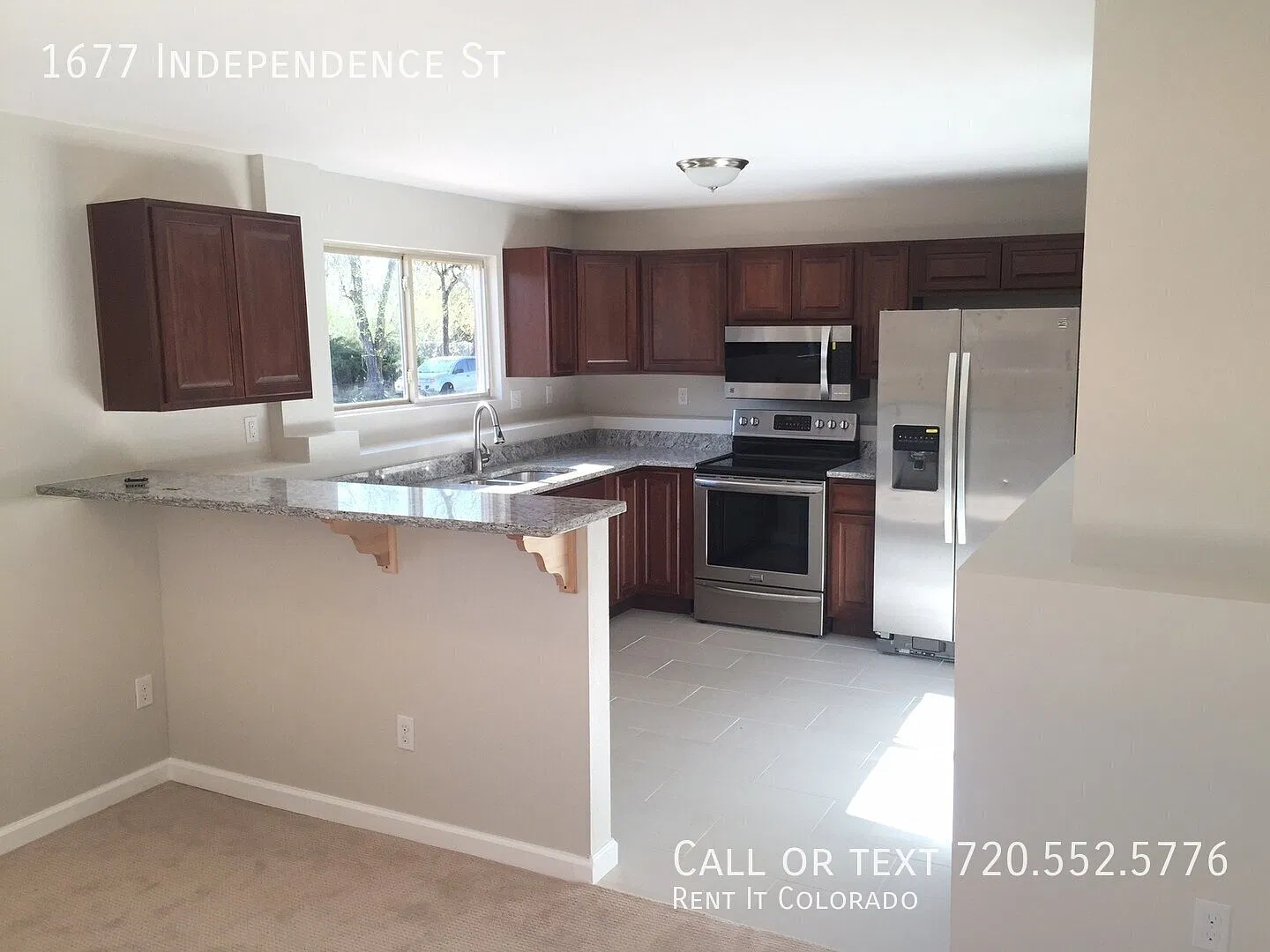 **Cozy 2 Bed, 1 bath in Lakewood, CO Bright Beautiful Home - Dog Friendly** — Photo 4