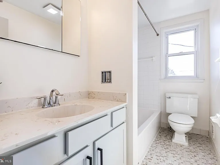 1117 Circle Dr — Photo 17