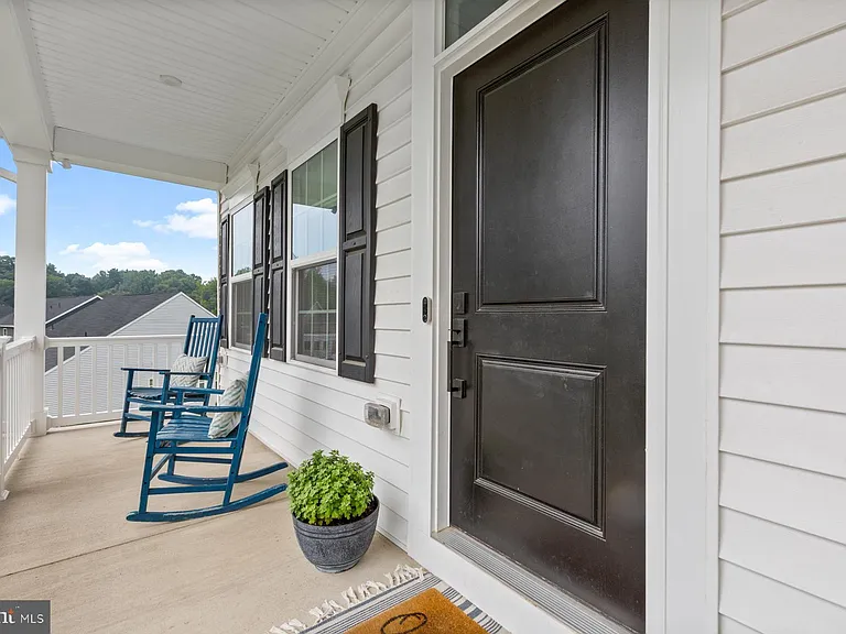 8378 Legacy Cir — Photo 2