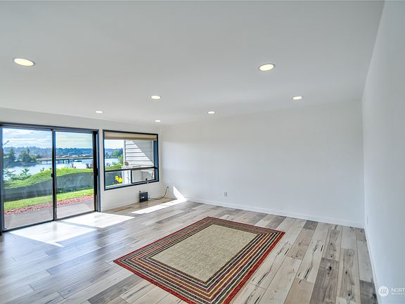 4th image of 900 East Bay Drive NE #A102