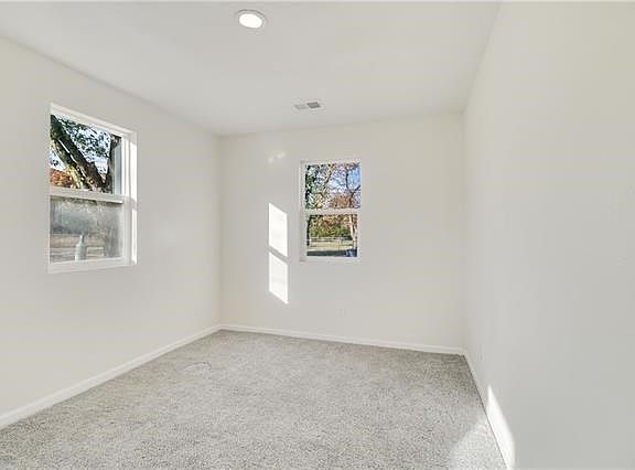 4th image of 13012 E 99th St