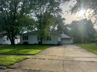 217 N Roosevelt Rd, Evansdale, IA 50707