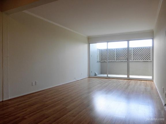 4th image of 1266 Stanyan St APT 4