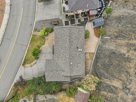 2nd image of 992 Pine Springs Rd