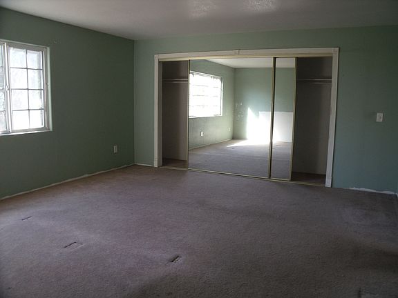 3rd image of 1127 E 30th St