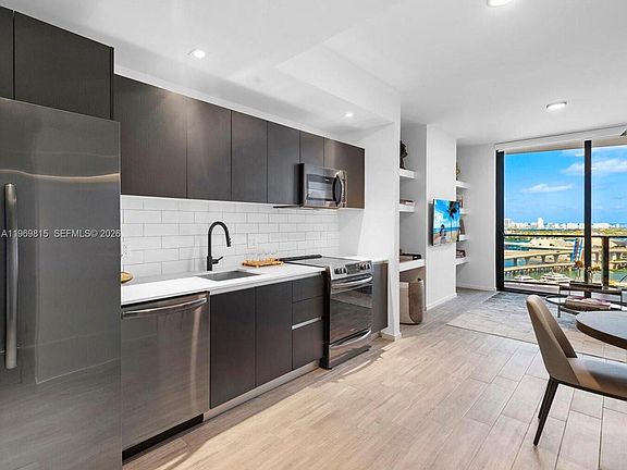 5th image of 398 NE 5th St #3811