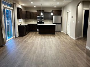 1736 Carrera Cir, Medford, OR 97504