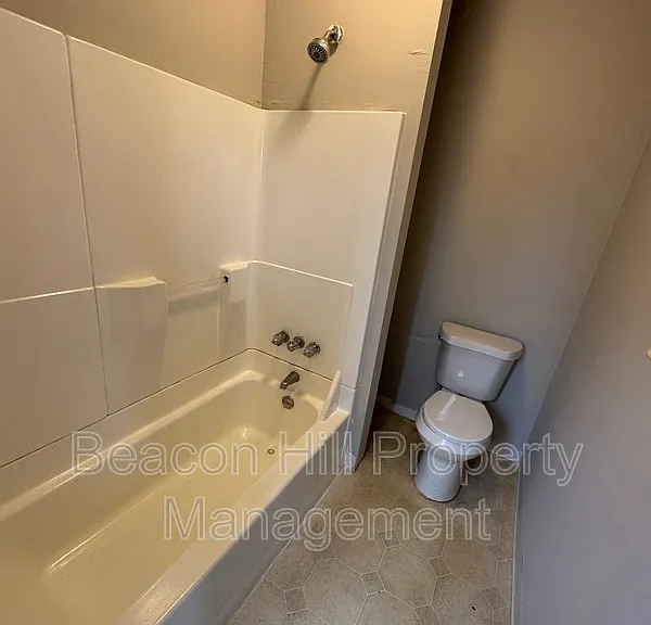 7923 Connecticut Ave — Photo 5