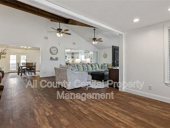 3rd image of 112 Old West Trl
