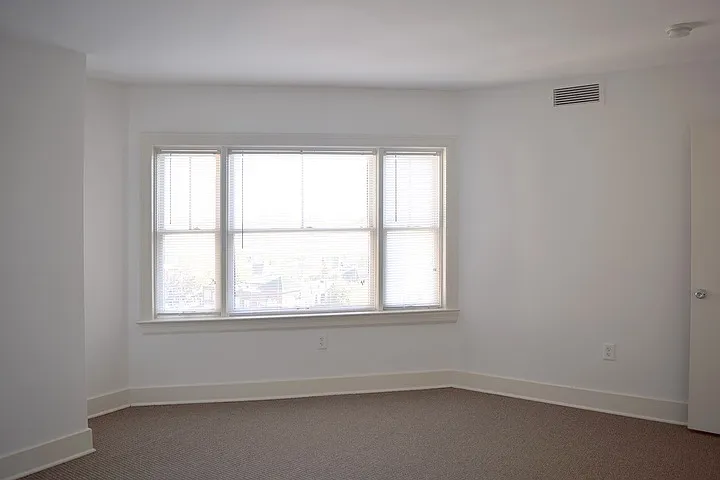 Clyde Manor — Photo 240