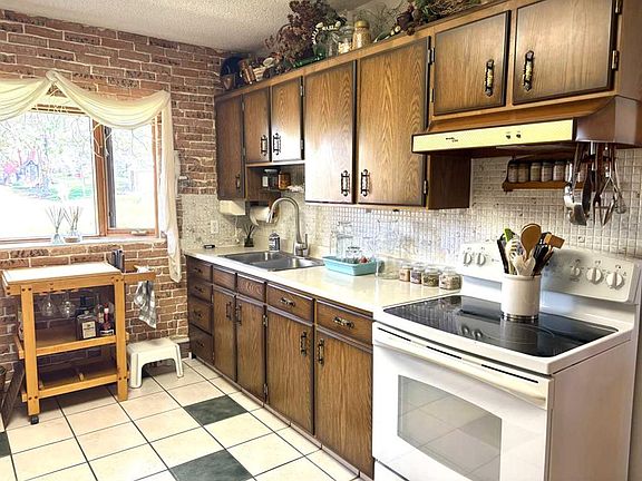 4th image of 4811 W 52nd St
