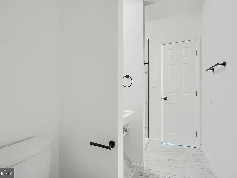 7 Carrollton Ave — Photo 29