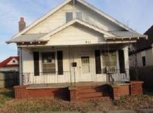 911 4th St, Monett, MO 65708