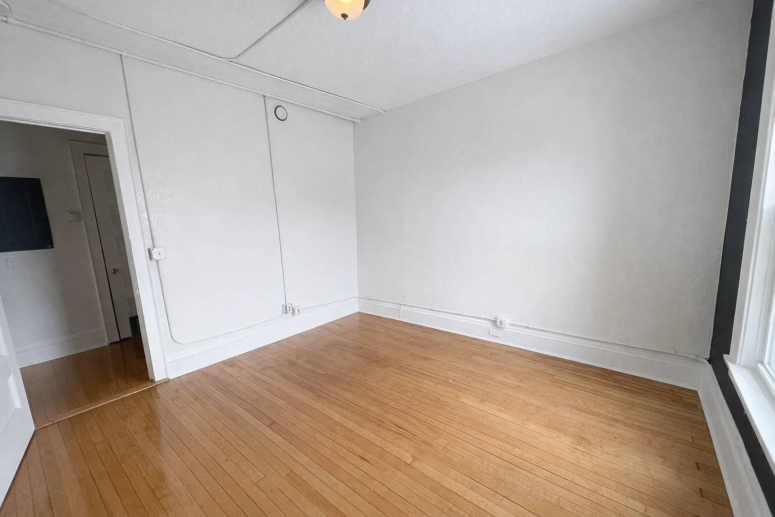 1 bed, $400 — Photo 4