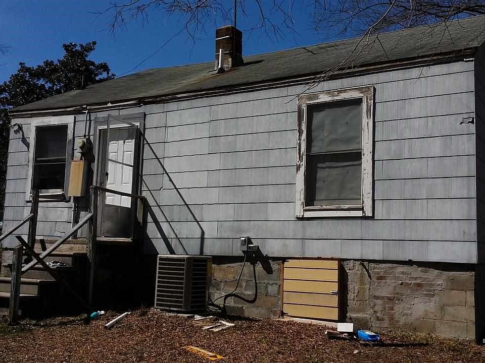 2nd image of 3016 E Geer St