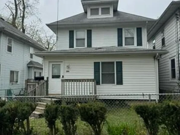 206 S Fairview Ave, Lansing, MI 48912