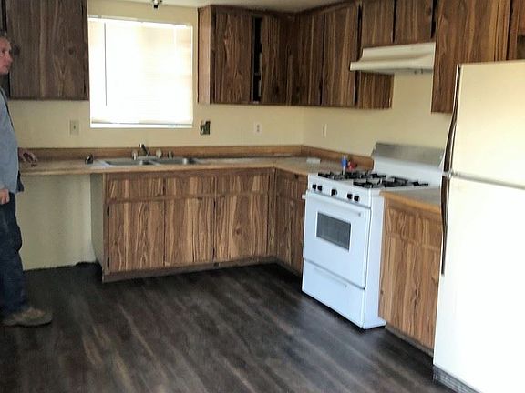 3rd image of 7096 Barberry Ave