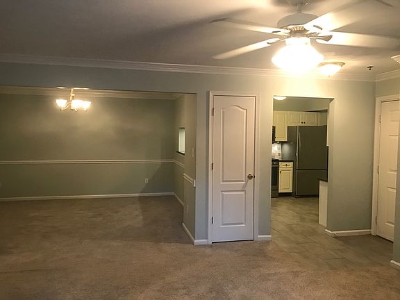 3rd image of 2221 Lesner Cres