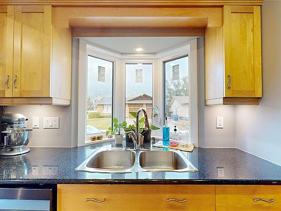 5th image of 3355 Westminster ROAD