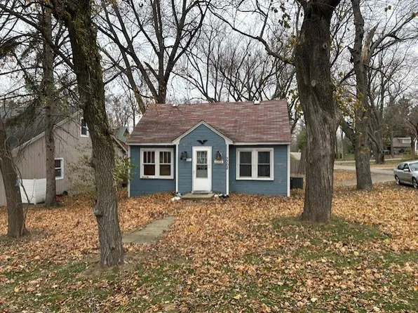 7702 S Oak Rd, Wonder Lake, IL 60097