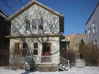1st image of 1040 W Wellington Ave