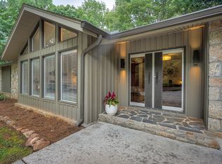 1807 Trotters Ln, Stone Mountain, GA 30087