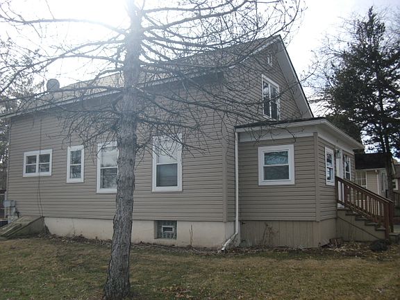 3rd image of 327 Charles St