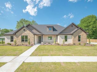 2708 Creekside Dr, Alexander, AR 72002