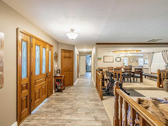 5th image of 1316 Caren Ct