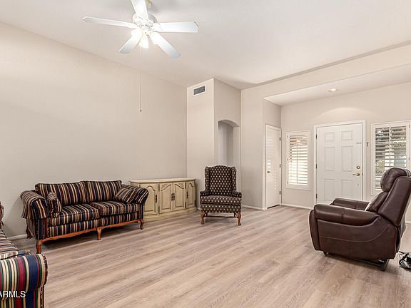 4th image of 13408 W CARAWAY Drive