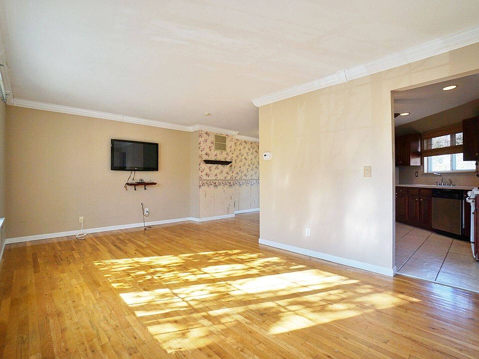 1st image of 5 Ladd Ave