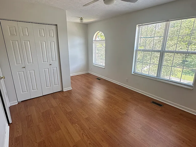 106 Jamestown Pl — Photo 12