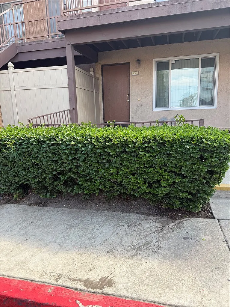 2 bed, 888 sqft, $2,450 — Photo 1