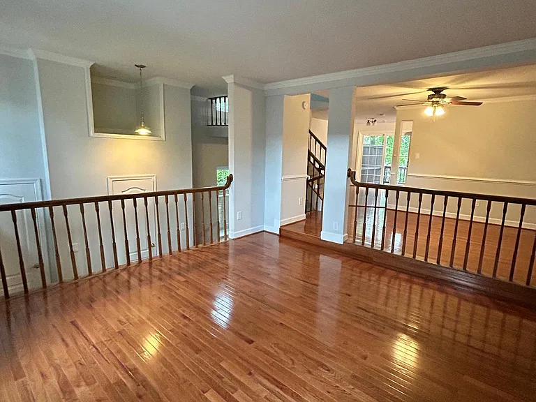 8021 Merry Oaks Ct — Photo 12