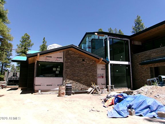 2nd image of 2000 E Del Rae Drive
