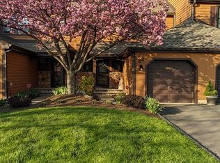 32 Manor Dr, Hillsborough, NJ 08844