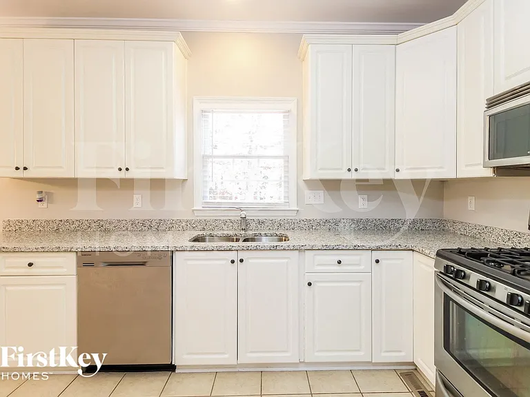 317 Natalie Dr — Photo 7