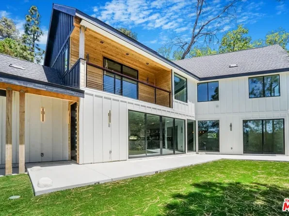 1021 Teakwood Dr, Lake Arrowhead, CA 92352