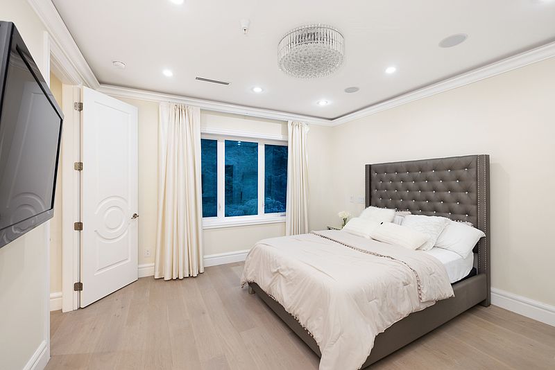 West Vancouver House for rent - 7 Bedrooms — photo 9
