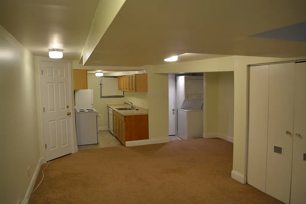 Studio, 450 sqft, $1,795 — Photo 2