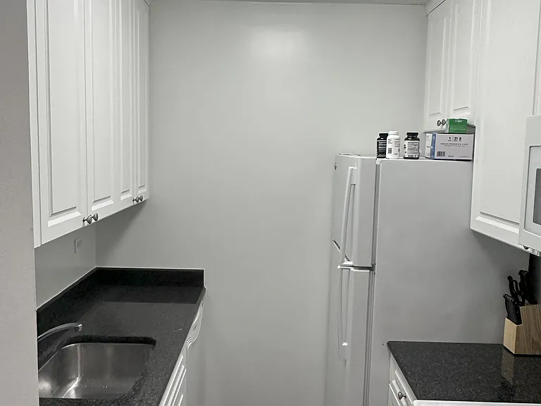 627 Summit Ave #506 — Photo 4