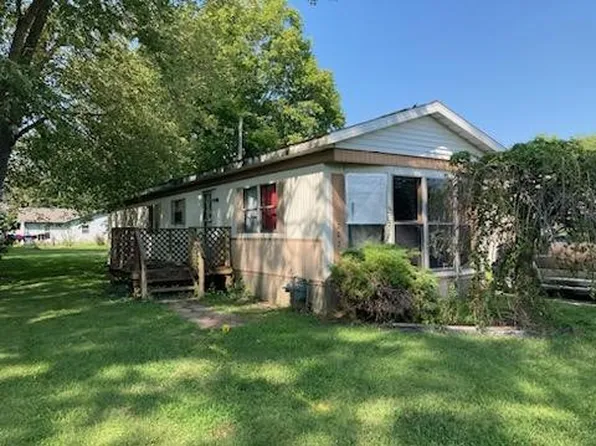 703 Grant St, Newton, IL 62448