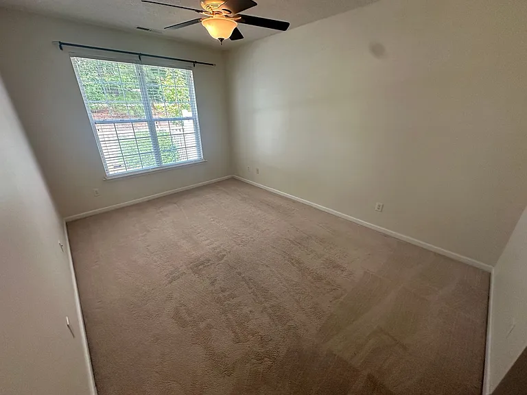 518 Auburn Square Dr — Photo 6